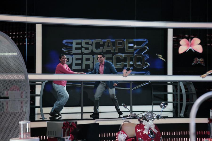 Escape Perfecto / Raid the Cage - Season 2